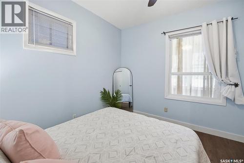 201 28Th Street W, Saskatoon, SK - Indoor Photo Showing Bedroom