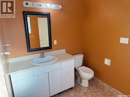 310 Bounty Street, Conquest, SK - Indoor Photo Showing Bathroom