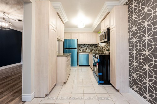 3376 Nighthawk Trail, Mississauga, ON - Indoor Photo Showing Kitchen