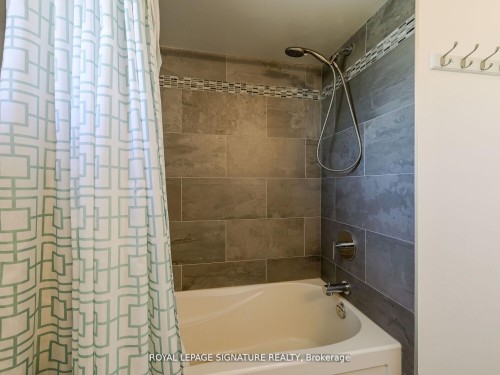 281 Mcgill Street, Mississauga, ON - Indoor Photo Showing Bathroom