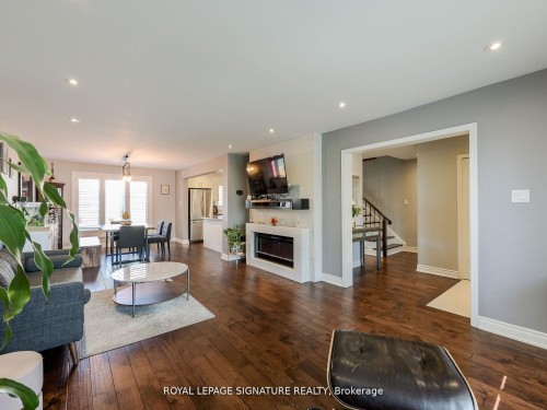 281 Mcgill Street, Mississauga, ON - Indoor Photo Showing Living Room