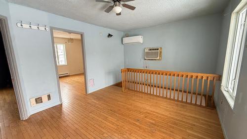 Mezzanine - 11373 Rue Victoria, Montréal-Est, QC - Indoor Photo Showing Other Room