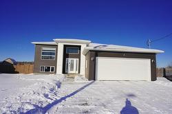 4 Parkdale COVE  Winnipeg, MB R5H 1A6