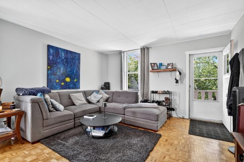 Living room - 17  - 19 Av. Legrand, Laval (Laval-Des-Rapides), QC - Indoor Photo Showing Living Room