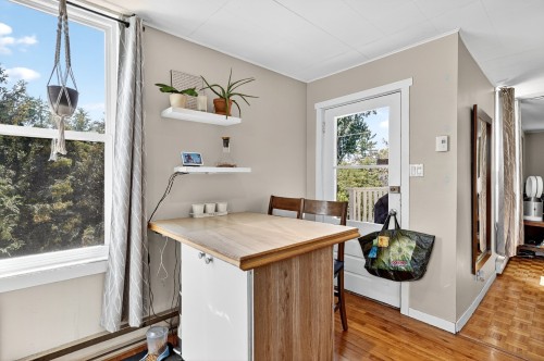 Kitchen - 17  - 19 Av. Legrand, Laval (Laval-Des-Rapides), QC - Indoor