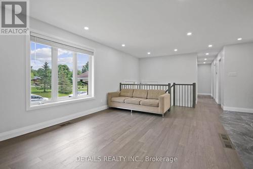 2708 Bekkers Court, Ottawa, ON - Indoor