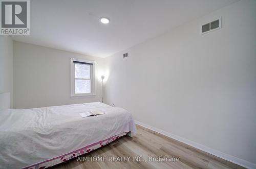 222 Richmond Street, Richmond Hill, ON - Indoor Photo Showing Bedroom