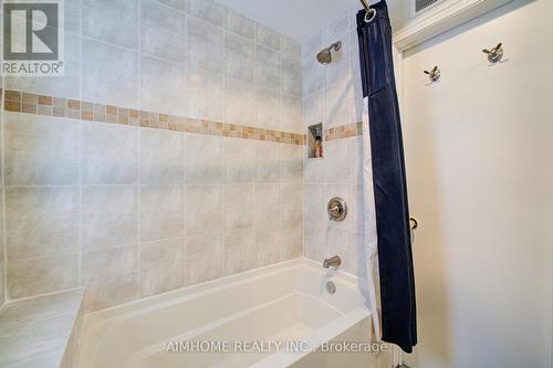 222 Richmond Street, Richmond Hill, ON - Indoor Photo Showing Bathroom