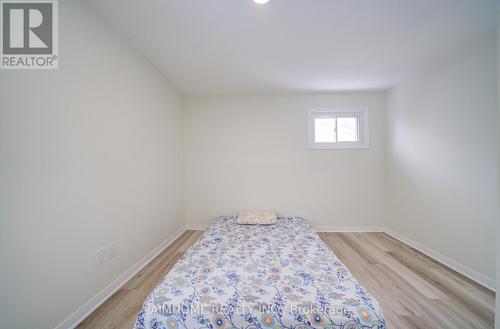 222 Richmond Street, Richmond Hill, ON - Indoor Photo Showing Bedroom