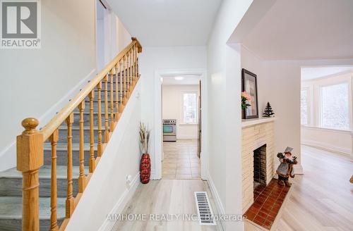 222 Richmond Street, Richmond Hill, ON - Indoor Photo Showing Other Room