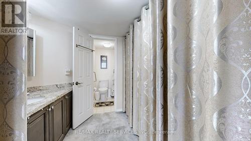 909 - 330 Mill Street S, Brampton, ON - Indoor Photo Showing Bathroom