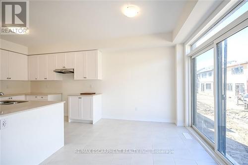 377 Provident Way, Hamilton, ON - Indoor Photo Showing Kitchen With Double Sink