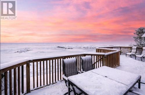 46 WILLIAM AVENUE  Wasaga Beach, ON L9Z 2X3