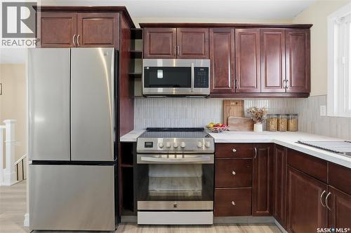 67 Hatton Crescent, Regina, SK - Indoor Photo Showing Kitchen