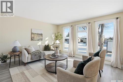 67 Hatton Crescent, Regina, SK - Indoor Photo Showing Living Room