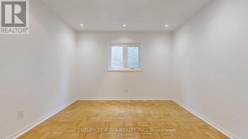 302 Ojibway Trail, Mississauga, ON - Indoor Photo Showing Other Room