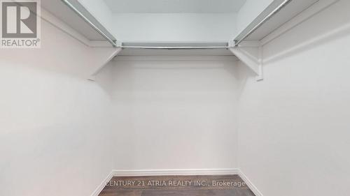 302 Ojibway Trail, Mississauga, ON - Indoor With Storage