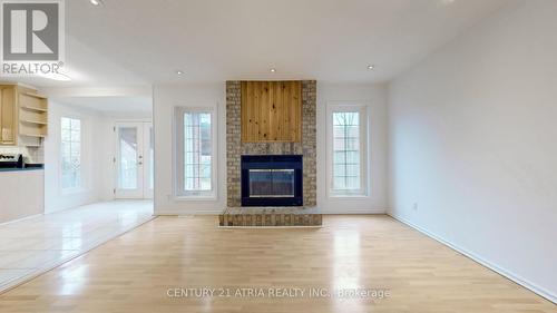 302 Ojibway Trail, Mississauga, ON - Indoor Photo Showing Living Room With Fireplace