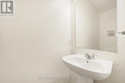 370 Willow Aster Circle, Ottawa, ON - Indoor Photo Showing Bathroom