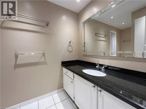 4107 Jefton Crescent, Mississauga, ON - Indoor Photo Showing Bathroom