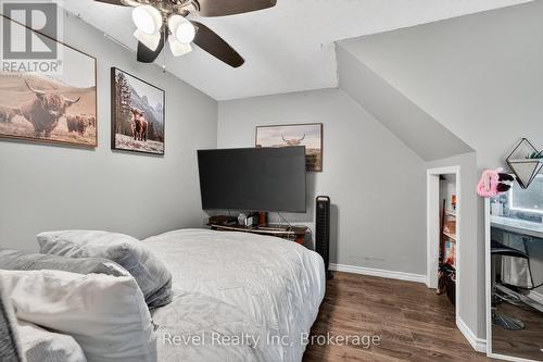 6 Bayside Road, Tiny, ON - Indoor Photo Showing Bedroom