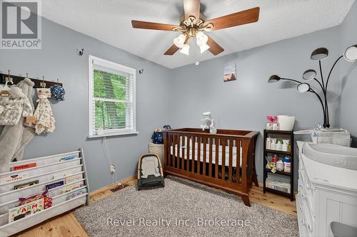 6 Bayside Road, Tiny, ON - Indoor Photo Showing Bedroom