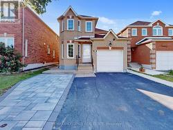 23 ARTHURS CRESCENT  Brampton, ON L6Y 4Y2