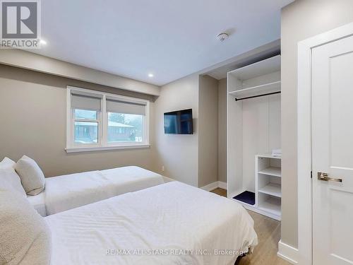 105 Betty Ann Drive, Toronto, ON - Indoor Photo Showing Bedroom