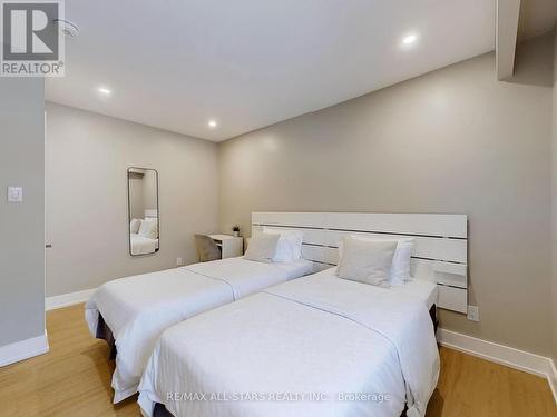 105 Betty Ann Drive, Toronto, ON - Indoor Photo Showing Bedroom