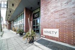 413 - 90 BROADVIEW AVENUE  Toronto, ON M4M 0A7