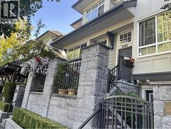 1 2582 WEST MALL  Vancouver, BC V6T 1Z4