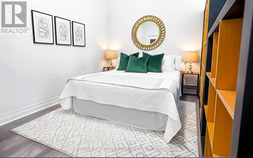 230 - 101 Bristol Road E, Mississauga, ON - Indoor Photo Showing Bedroom