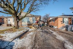 48 NORTHWOOD DRIVE  Brampton, ON L6X 2L2