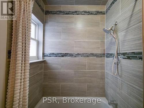 58 Pandora Avenue N, Kitchener, ON - Indoor Photo Showing Bathroom