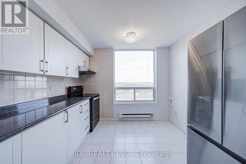 1106 - 1 Reidmount Avenue, Toronto, ON - Indoor Photo Showing Kitchen