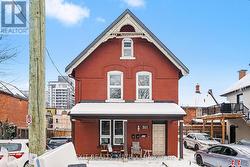 2 - 511 COOPER STREET  Ottawa, ON K1R 5J1