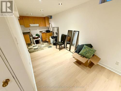 920 Mandolin Place, Mississauga, ON - Indoor Photo Showing Other Room