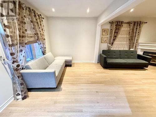 920 Mandolin Place, Mississauga, ON - Indoor Photo Showing Other Room