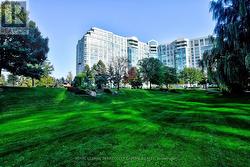 1319 - 7825 BAYVIEW AVENUE  Markham, ON L3T 7N2