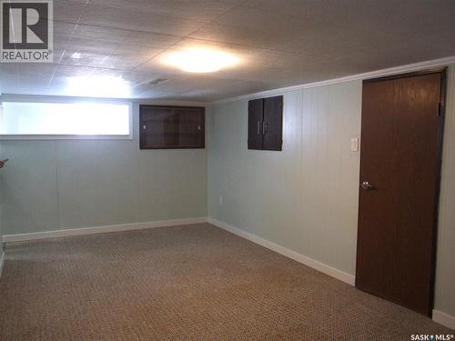113 Railway Avenue, Richmound, SK - Indoor