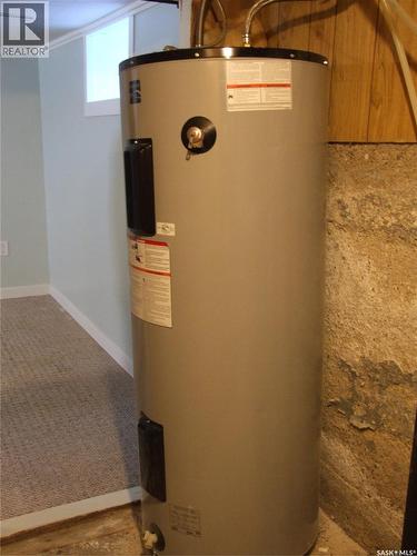 113 Railway Avenue, Richmound, SK - Indoor Photo Showing Basement