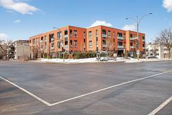 213-3311 Boul. St-Joseph E.  Montréal (Rosemont/La Petite-Patrie), QC H1X 1W3