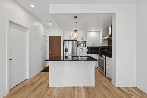 Kitchen - 213-3311 Boul. St-Joseph E., Montréal (Rosemont/La Petite-Patrie), QC - Indoor Photo Showing Kitchen With Upgraded Kitchen