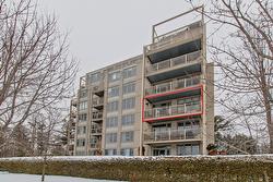 302-450 Place Fabien-Drapeau  Sainte-Thérèse, QC J7E 5W6