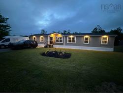 35 Johns Pass  Lower South River, NS B2G 0E7