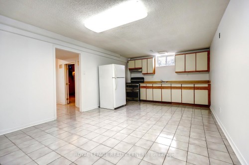1416 Monaghan Circle, Mississauga, ON - Indoor Photo Showing Other Room