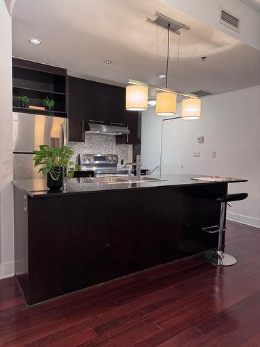 Cuisine - 1201-441 Av. Du Président-Kennedy, Montréal (Ville-Marie), QC - Indoor Photo Showing Kitchen