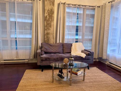 Salon - 1201-441 Av. Du Président-Kennedy, Montréal (Ville-Marie), QC - Indoor Photo Showing Living Room