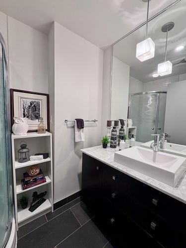 Salle de bains - 1201-441 Av. Du Président-Kennedy, Montréal (Ville-Marie), QC - Indoor Photo Showing Bathroom