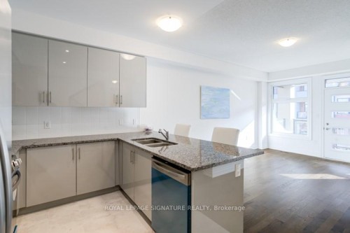 1309 Anthonia Trail, Oakville, ON - Indoor Photo Showing Kitchen With Double Sink
